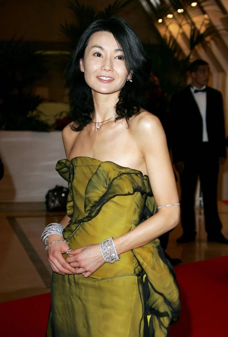 小红书涨粉平台_张曼玉小红书入驻 粉丝破百万 老牌明星社交平台转型